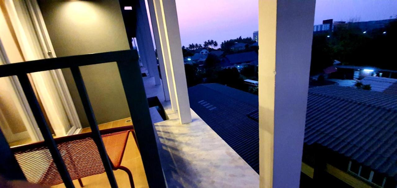 Cozy Near Beach 200M With Toproof Pool At Patio Bangsaen Екстер'єр фото